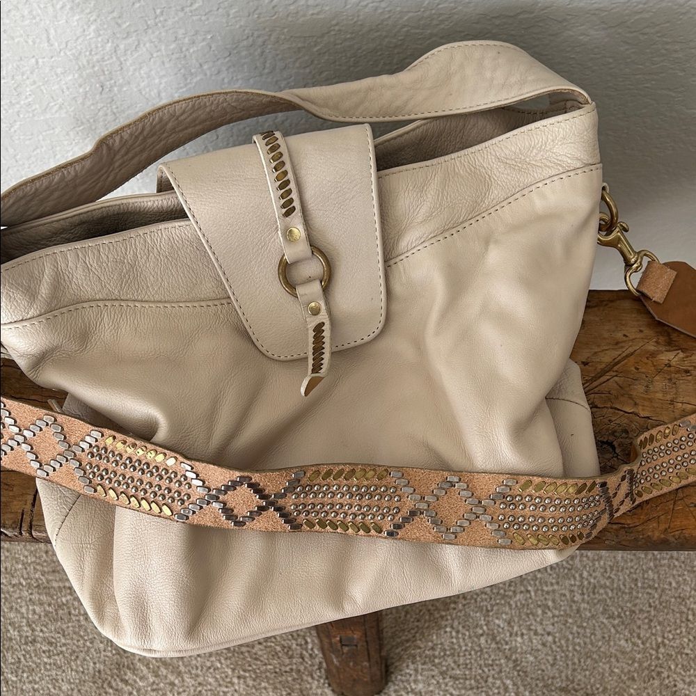 Chic Cream Shoulder Bag with Patterned Strap